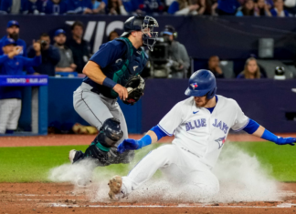 Raleigh’s heroics spoil Blue Jays’ shot at perfect homestand in extra-innings loss