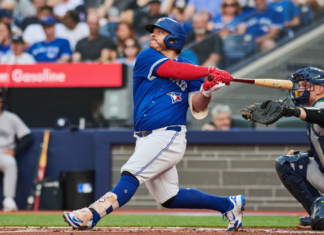 Kirk quietly earning place among Blue Jays’ best-ever catchers