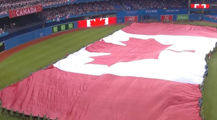 How Blue Jays collaborate with Canadian Military to help unveil the flag