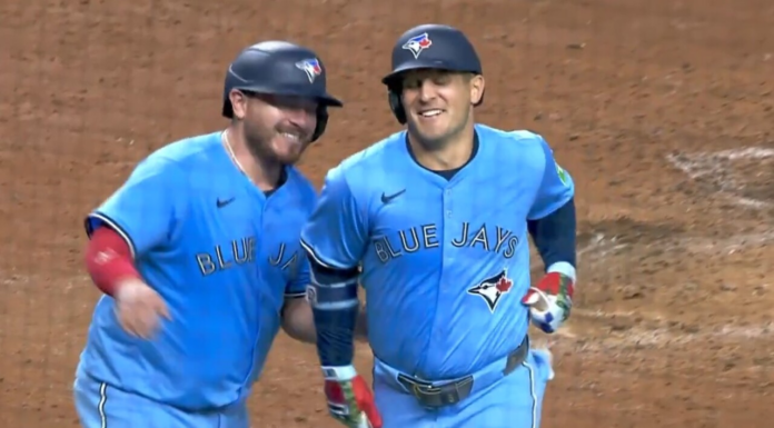 Varsho stays hot, launches two-run bomb to extend Blue Jays’ lead