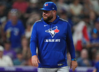 Blue Jays’ John Schneider ejected, benches clear in heated 7th inning