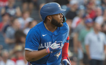Blue Jays’ Guerrero Jr. leaves game vs. Pirates with left hamstring tightness