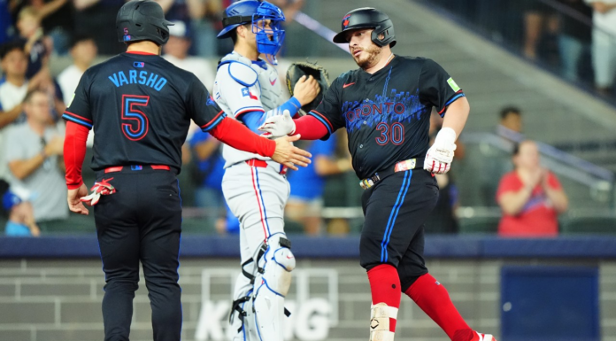 Blue Jays’ Alejandro Kirk records first career stolen base in dramatic win