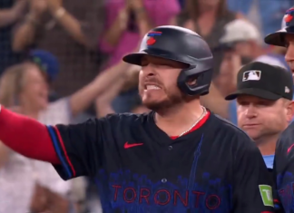 Blue Jays’ Kirk slashes go-ahead single, then earns first career steal