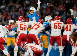 Butker drills 59-yard FG after Chiefs scramble to beat the clock