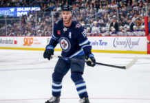 Jonathan Toews has quiet Jets pre-season debut