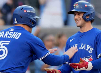 Blue Jays set playoff franchise record with five home runs in Game 2