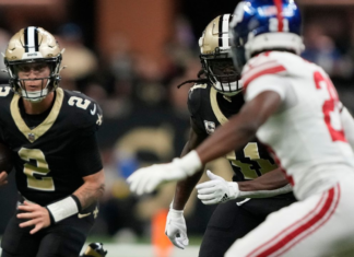 Saints’ Spencer Rattler get first win over mistake-prone Giants
