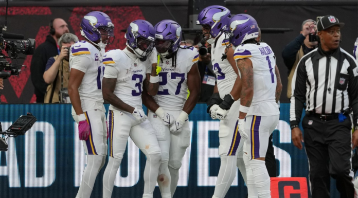 Addison’s late touchdown propels Vikings past Browns in London