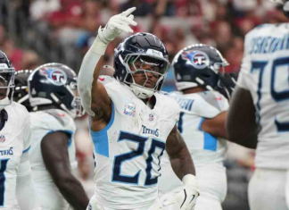 Titans snap 10-game losing skid with improbable win over Cardinals