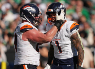 Broncos rally from 14-point deficit to beat Eagles