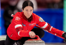 Einarson defeats Lawes in extra-end thriller for fifth Scotties title