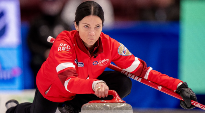 Einarson defeats Lawes in extra-end thriller for fifth Scotties title