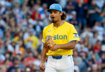 White Sox acquire Jordan Hicks, David Sandlin from Red Sox