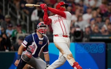 Canada’s Bo Naylor belts massive two-run homer to cut into USA lead