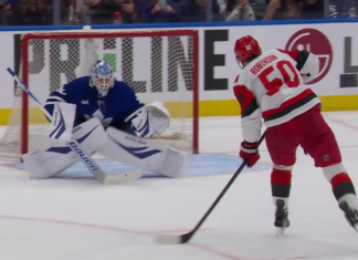 Hurricanes’ Robinson rifles home penalty shot goal vs. Maple Leafs