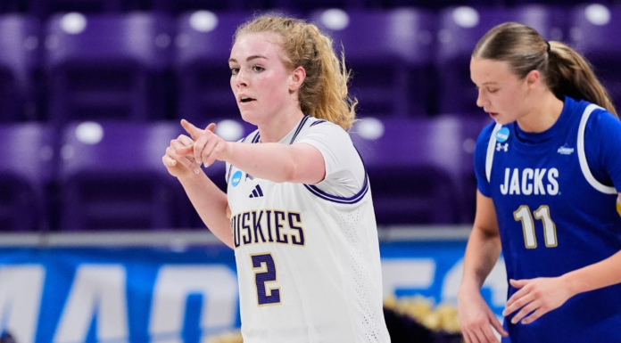 Canada’s Avery Howell scores 30 in Washington win at March Madness