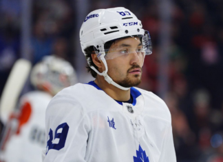 Maple Leafs scratch Nick Robertson, Troy Stecher against Flyers