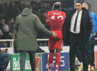 Canada’s Alphonso Davies suffers injury in Bayern’s Champions League match