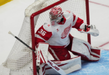 Red Wings goalie John Gibson injured against Predators
