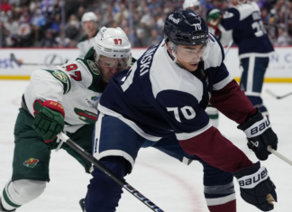 Bourne: Why NHL should go back to 1-vs.-8, conference-based playoff format