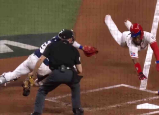 Guerrero Jr. avoids tag with incredible slide to extend the lead over Korea