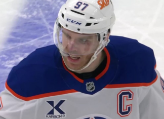 Oilers’ McDavid surges through Blues’ defences to snipe goal
