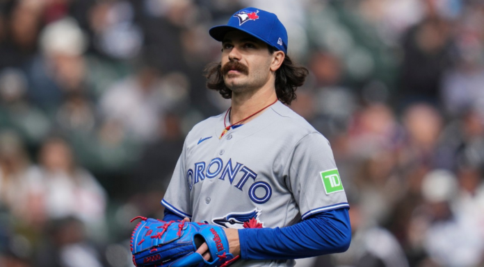 Blue Jays’ offensive woes continue in extra-innings loss to White Sox