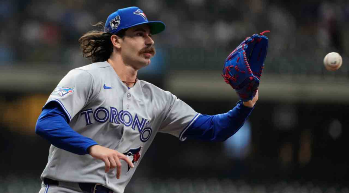 Cease’s gem goes to waste as quiet bats, nightmare eighth sink Blue Jays