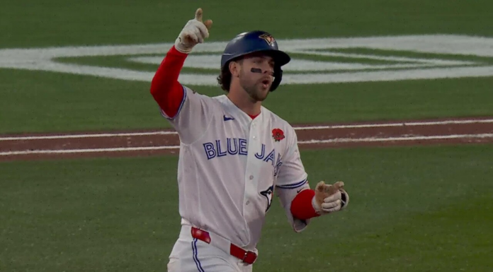 Blue Jays’ Clement cracks solo shot to cut into Marlins’ lead