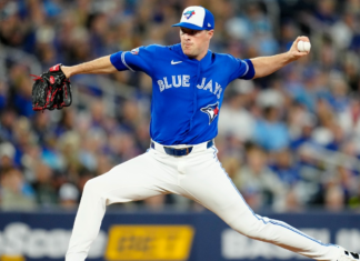 Blue Jays place LHP Joe Mantiply on IL with knee inflammation