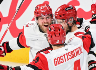 Hurricanes stun Canadiens with three quick first-period goals