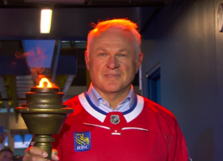Claude Lemieux carries out torch to electric Canadiens crowd before Game 3
