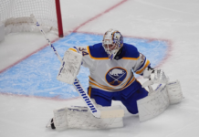 Sabres, Canadiens both pull starting goalies in Game 6